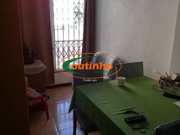 Apartamento à venda com 3 quartos, 86m² - Foto 2