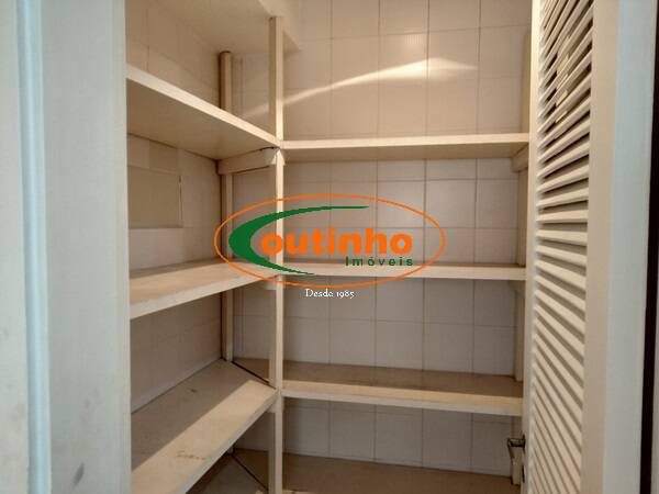 Apartamento à venda com 3 quartos, 134m² - Foto 17