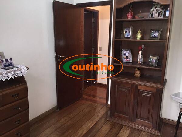 Casa à venda com 5 quartos, 287m² - Foto 6