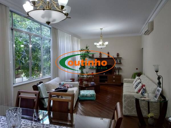 Apartamento à venda com 3 quartos, 130m² - Foto 2