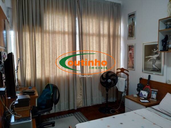 Apartamento à venda com 3 quartos, 130m² - Foto 4