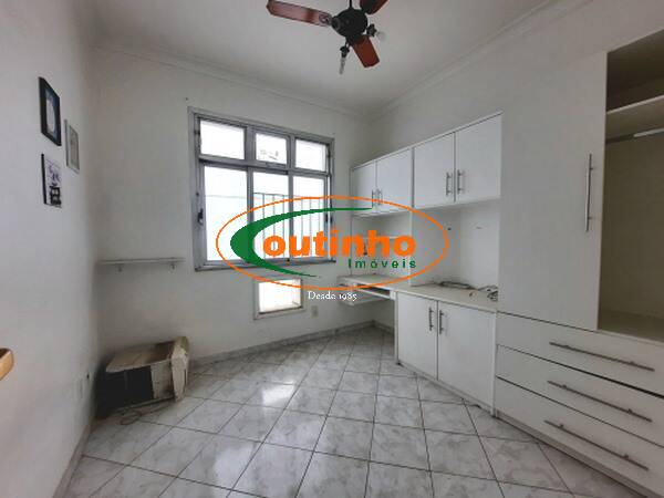 Apartamento à venda com 3 quartos, 95m² - Foto 4