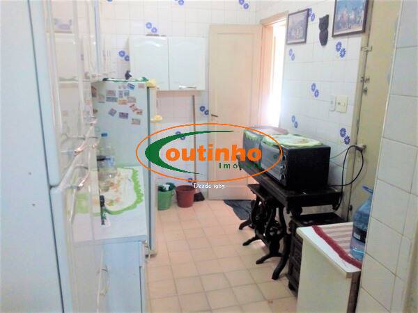 Apartamento à venda com 2 quartos, 70m² - Foto 17