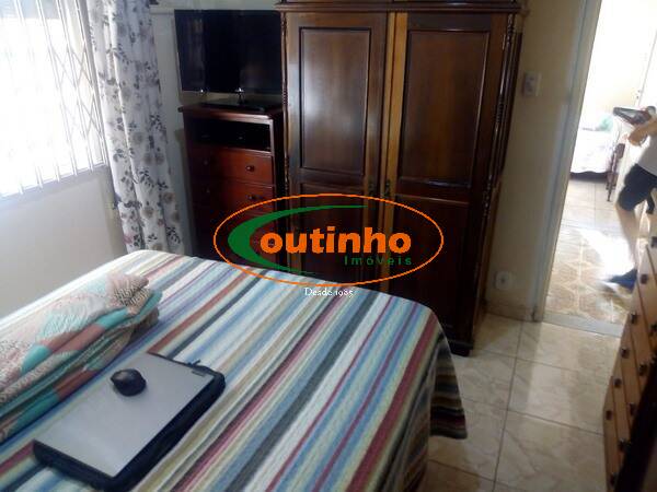 Apartamento à venda com 2 quartos, 70m² - Foto 12