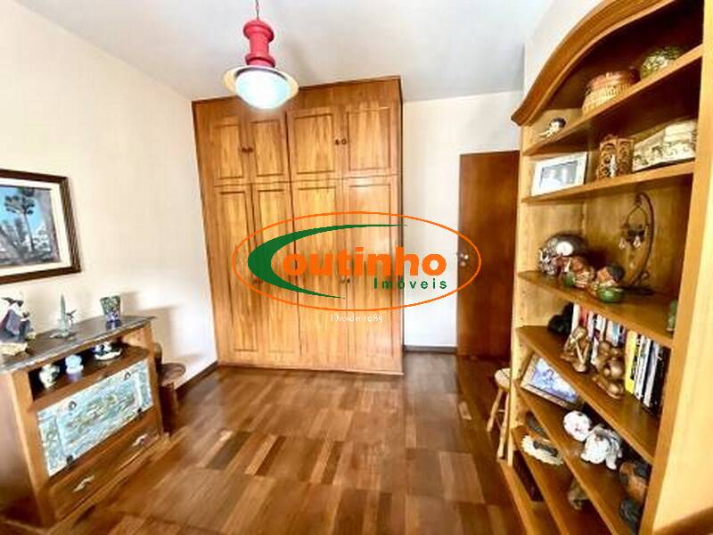 Apartamento à venda com 4 quartos, 135m² - Foto 12