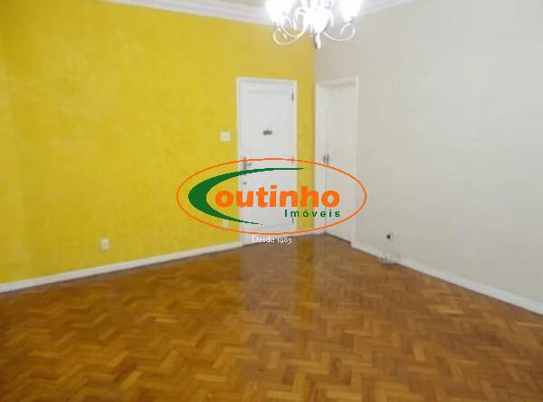 Apartamento à venda com 3 quartos, 118m² - Foto 2