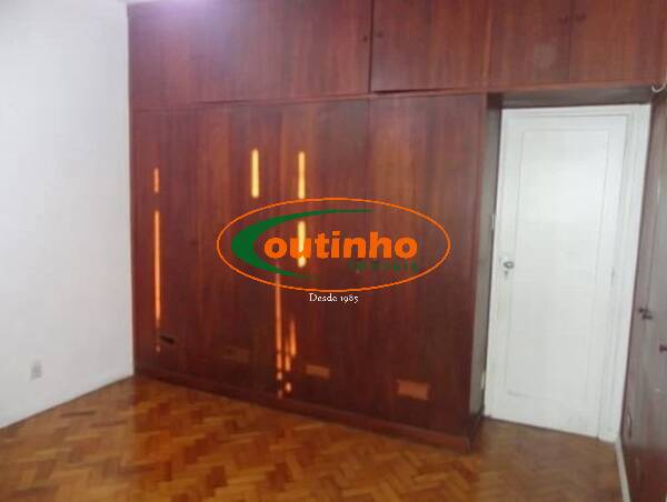 Apartamento à venda com 3 quartos, 118m² - Foto 9