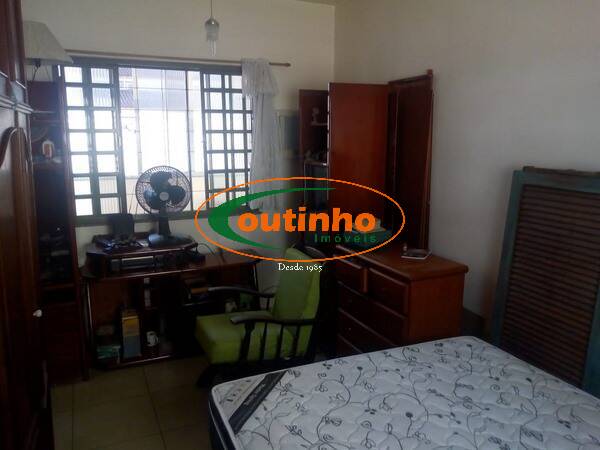 Casa à venda com 3 quartos, 200m² - Foto 23