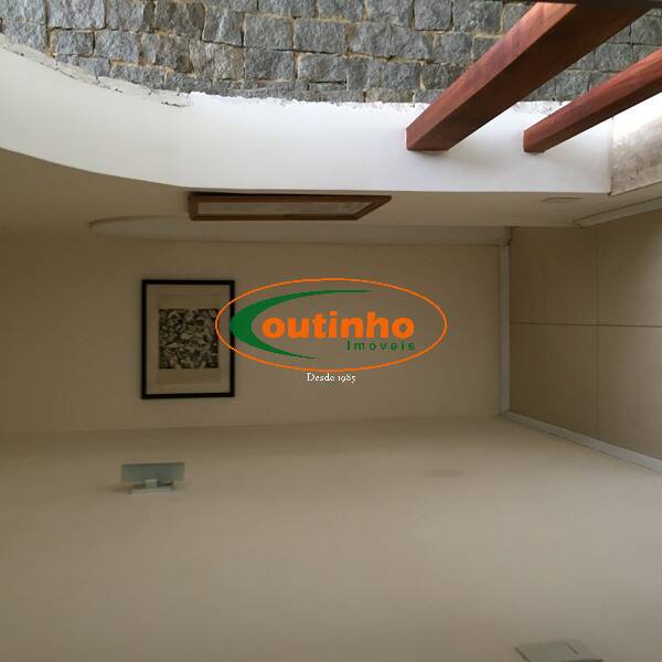 Casa à venda com 7 quartos, 400m² - Foto 26