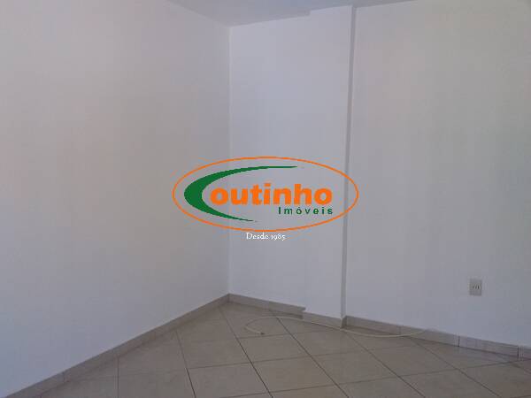 Apartamento à venda com 2 quartos, 69m² - Foto 9