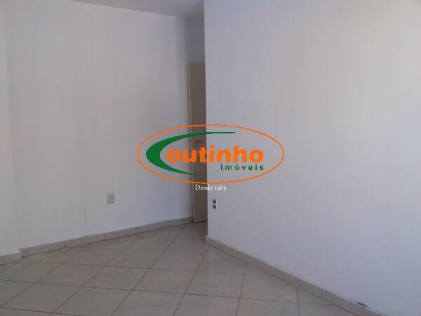 Apartamento à venda com 2 quartos, 69m² - Foto 10