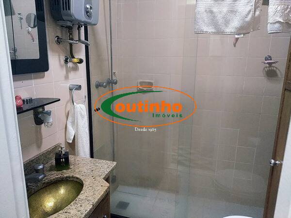 Apartamento à venda com 2 quartos, 65m² - Foto 12