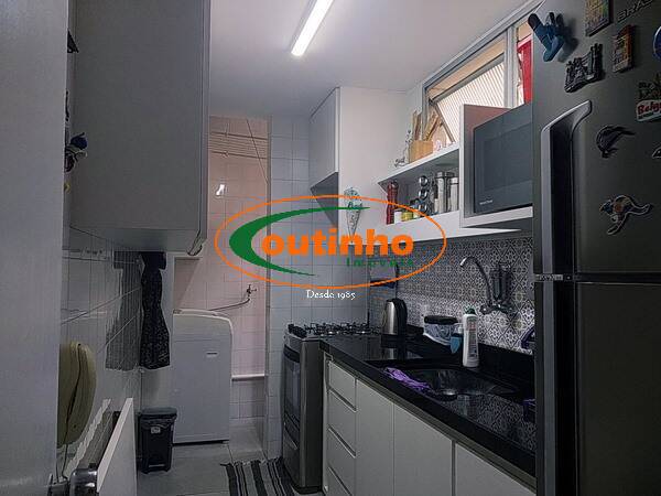 Apartamento à venda com 2 quartos, 65m² - Foto 13