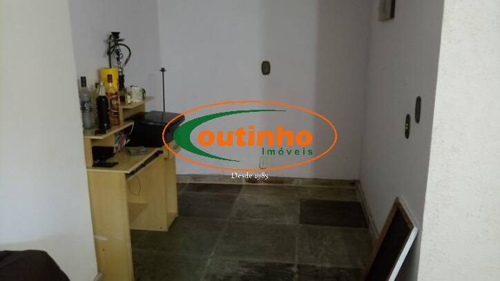 Apartamento à venda com 3 quartos, 100m² - Foto 4