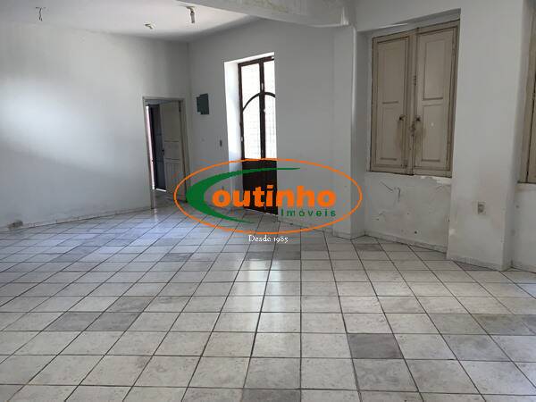 Casa à venda com 4 quartos, 300m² - Foto 24