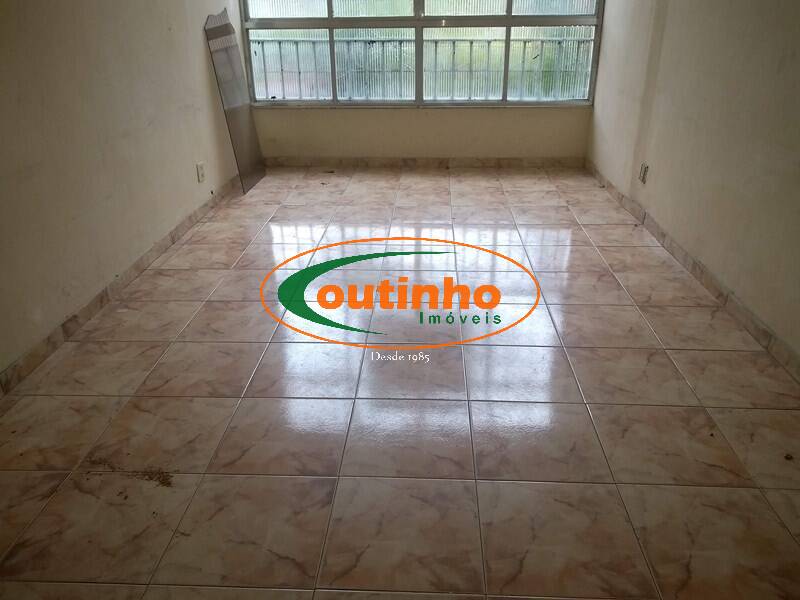 Apartamento à venda com 2 quartos, 60m² - Foto 2