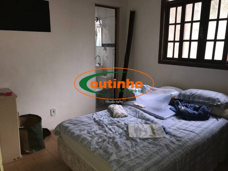 Casa à venda com 4 quartos, 201m² - Foto 14