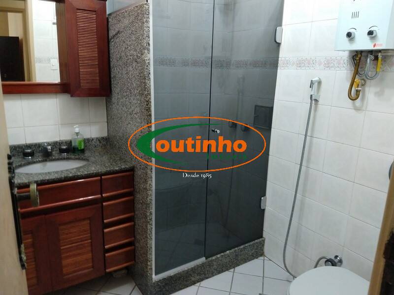 Apartamento à venda com 2 quartos, 70m² - Foto 11