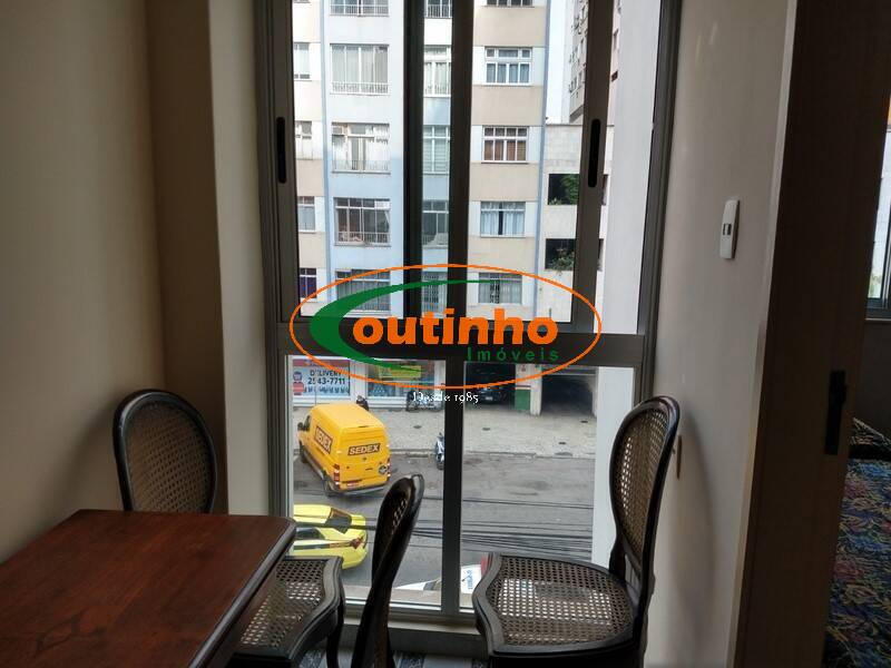 Apartamento à venda com 2 quartos, 70m² - Foto 3