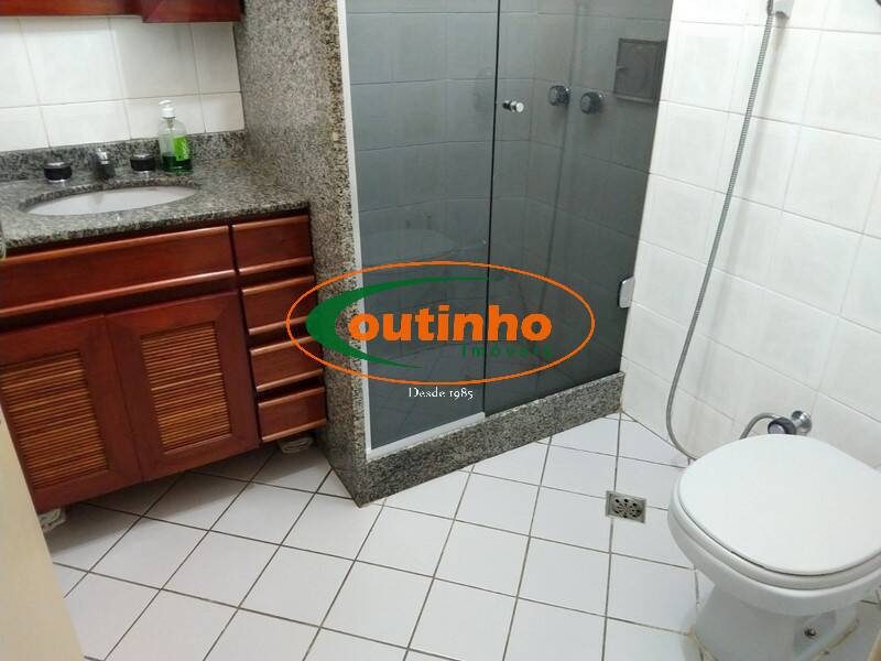 Apartamento à venda com 2 quartos, 70m² - Foto 12