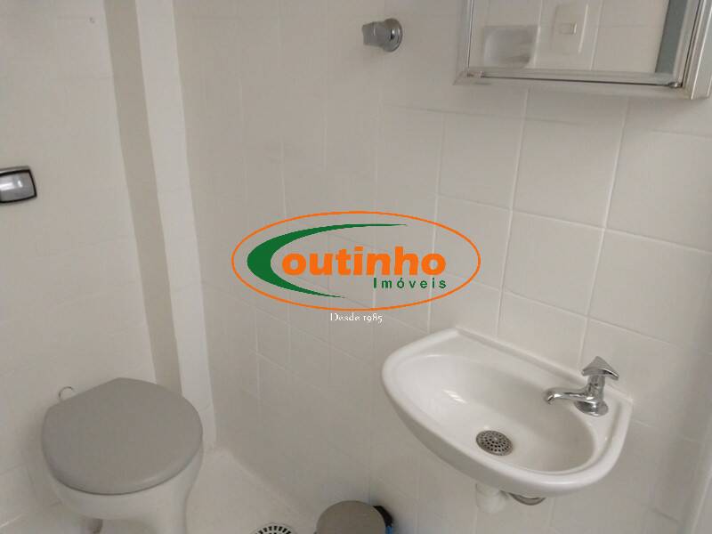 Apartamento à venda com 2 quartos, 70m² - Foto 19