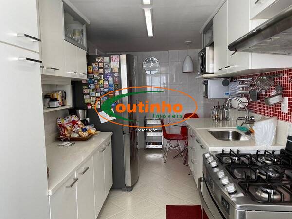 Apartamento à venda com 2 quartos, 80m² - Foto 24