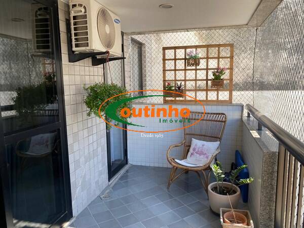 Apartamento à venda com 2 quartos, 80m² - Foto 2