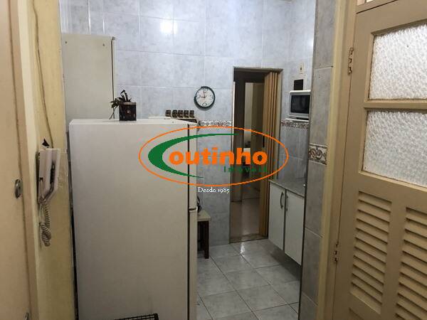 Apartamento à venda com 2 quartos, 70m² - Foto 15