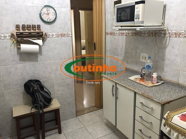 Apartamento à venda com 2 quartos, 70m² - Foto 13