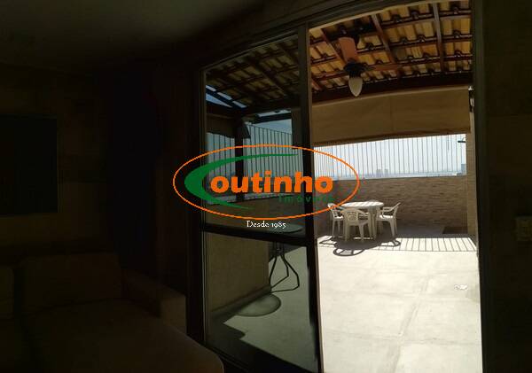 Cobertura à venda com 3 quartos, 130m² - Foto 4