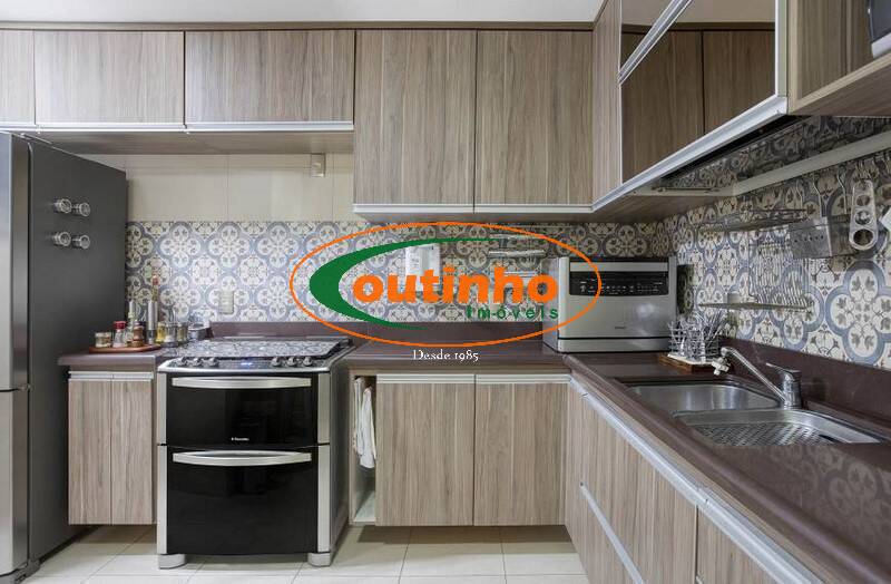 Apartamento à venda com 3 quartos, 167m² - Foto 9