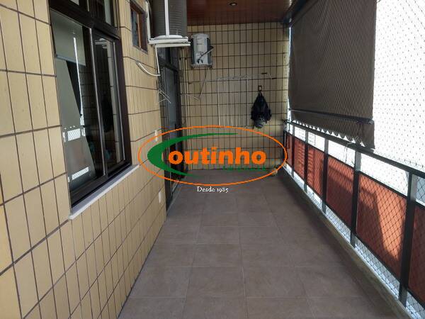 Apartamento à venda com 3 quartos, 129m² - Foto 1