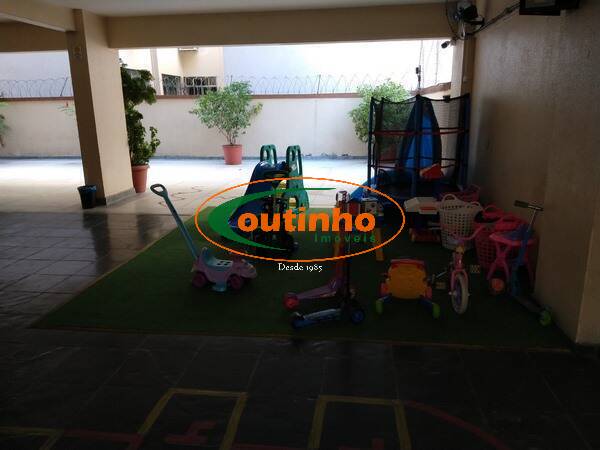 Apartamento à venda com 3 quartos, 129m² - Foto 35