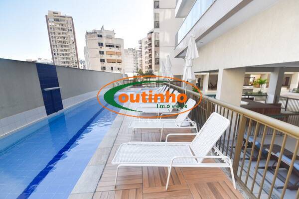 Apartamento à venda com 3 quartos, 180m² - Foto 1