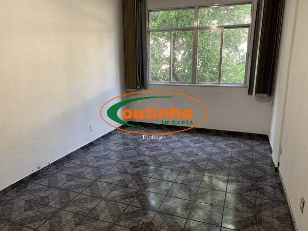 Apartamento à venda com 2 quartos, 69m² - Foto 1