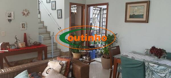 Casa à venda com 3 quartos, 149m² - Foto 1