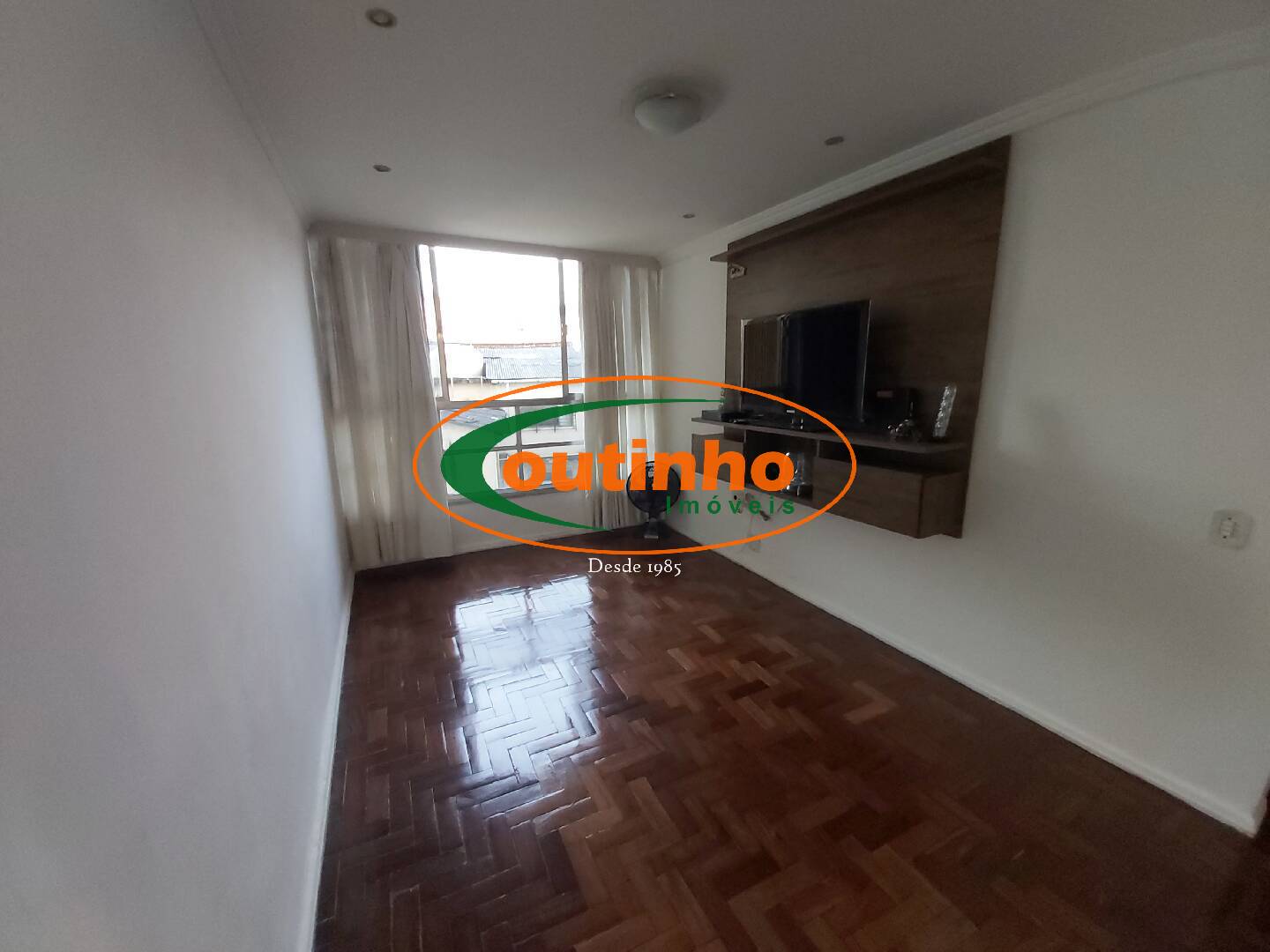 Apartamento à venda com 2 quartos, 56m² - Foto 2