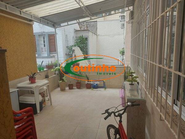 Apartamento à venda com 3 quartos, 115m² - Foto 4