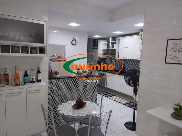 Apartamento à venda com 3 quartos, 115m² - Foto 19