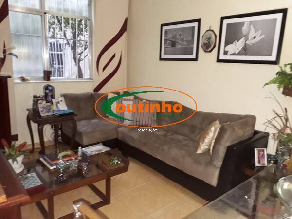 Apartamento à venda com 3 quartos, 70m² - Foto 1