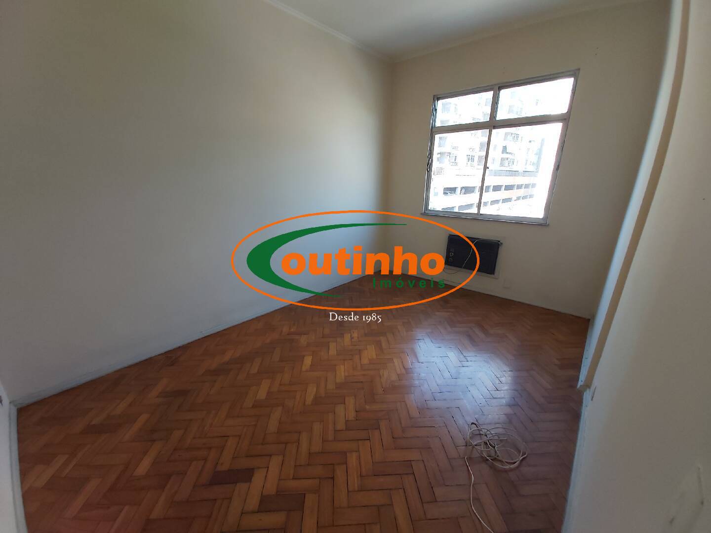 Apartamento à venda com 2 quartos, 74m² - Foto 4