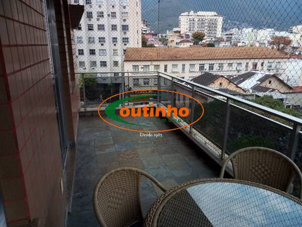 Apartamento à venda com 2 quartos, 130m² - Foto 2