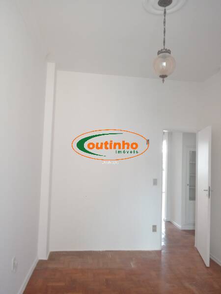 Apartamento à venda com 2 quartos, 68m² - Foto 18