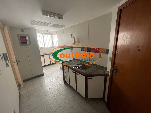 Apartamento à venda com 3 quartos, 80m² - Foto 11