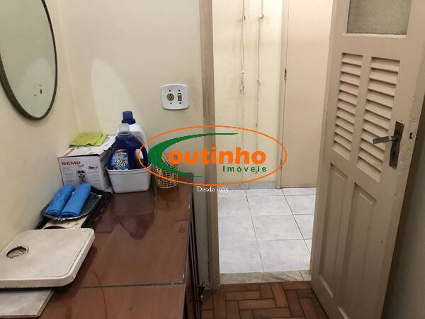 Apartamento à venda com 2 quartos, 70m² - Foto 35