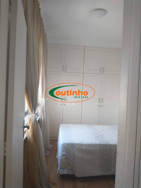 Apartamento à venda com 2 quartos, 72m² - Foto 13