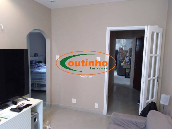 Apartamento à venda com 2 quartos, 66m² - Foto 1