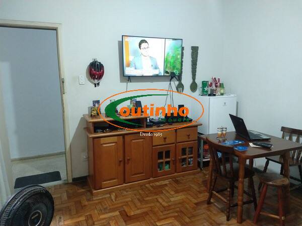 Apartamento à venda com 1 quarto, 42m² - Foto 2