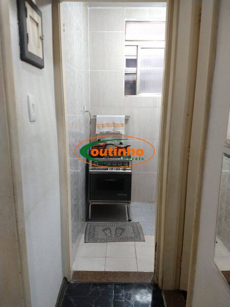 Apartamento à venda com 1 quarto, 42m² - Foto 11