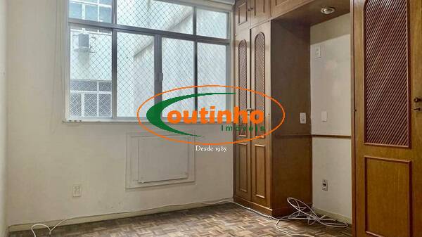 Apartamento à venda com 3 quartos, 108m² - Foto 9